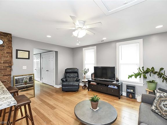 5th image of 3617 Siam Ave