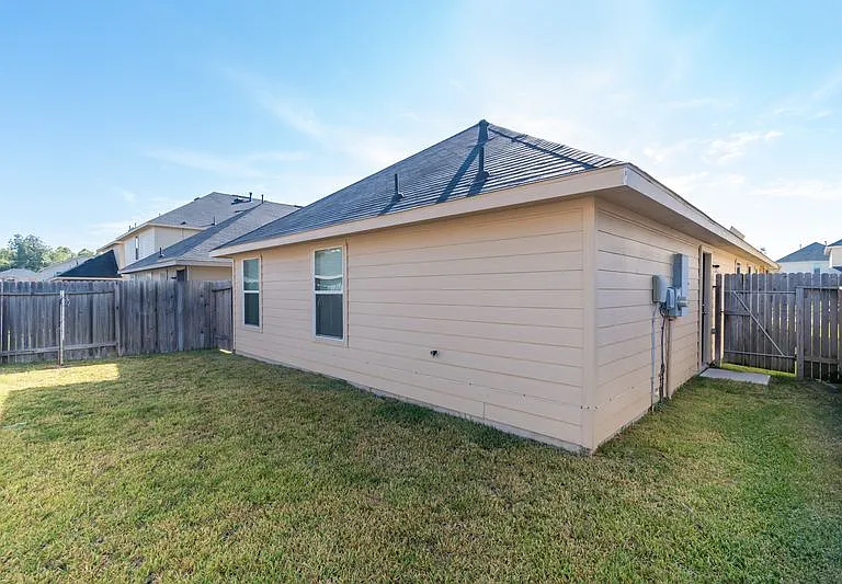 2427 Gibbs Bend Ct — Photo 5