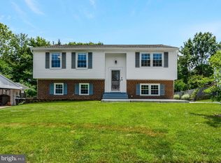 15307 Harmony Hill Ct, Centreville, VA 20120