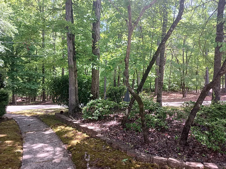169 Greenwood Rd — Photo 14