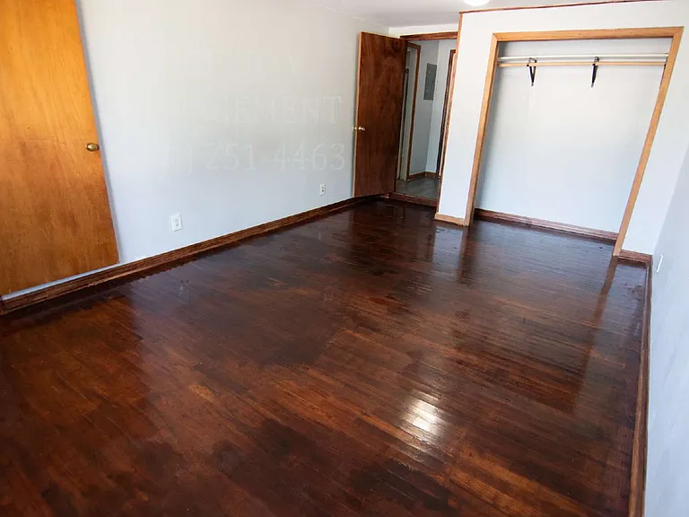 812 Siggins St — Photo 6