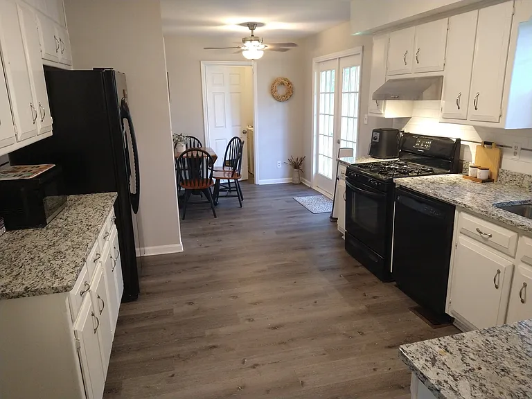 4376 Rebel Ct — Photo 30