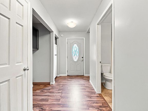 2nd image of 56571 220th St