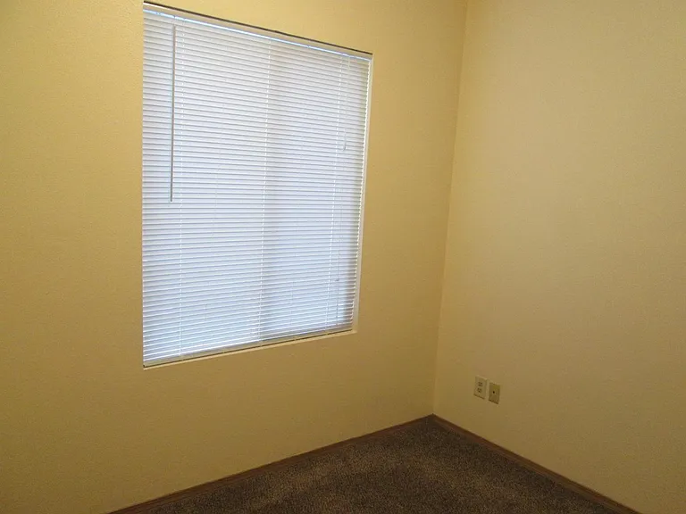 2415 Everett Ave #2 — Photo 12