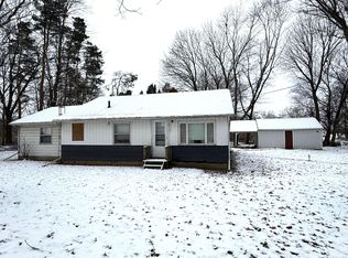 11150 Pennock Ln, Delton, MI