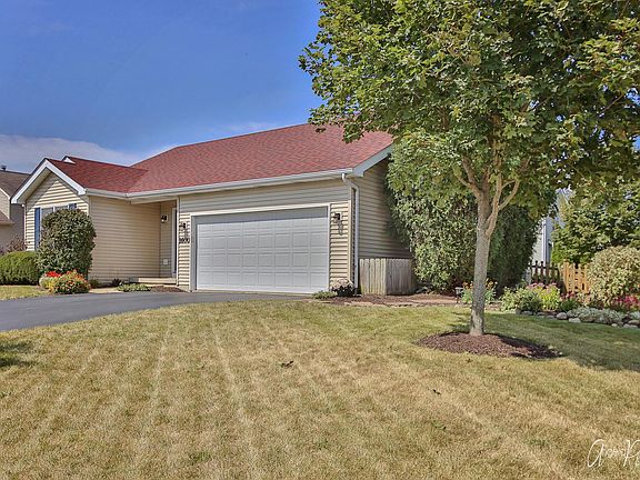 2nd image of 1600 Ginny Ln