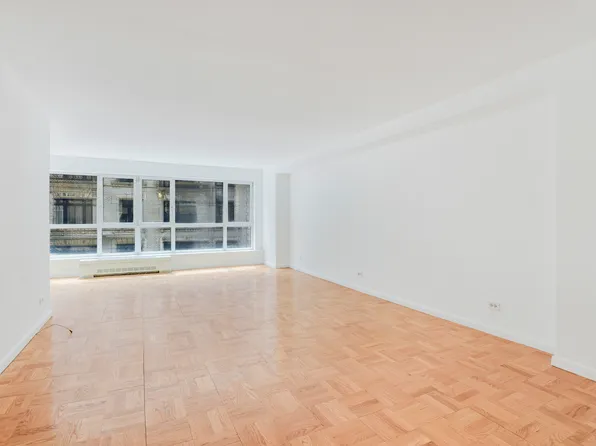 200 Central Park South image 4 of 12