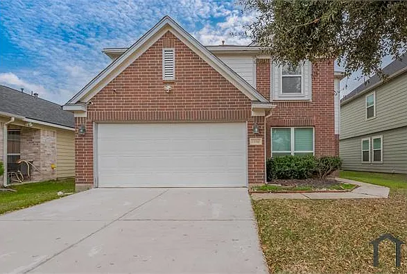 6 bed, 2750 sqft, $2,800 — Photo 2