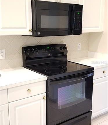 4th image of 388 Hinsdale Dr