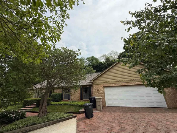 1442 Garland Cir, South Bend, IN 46614