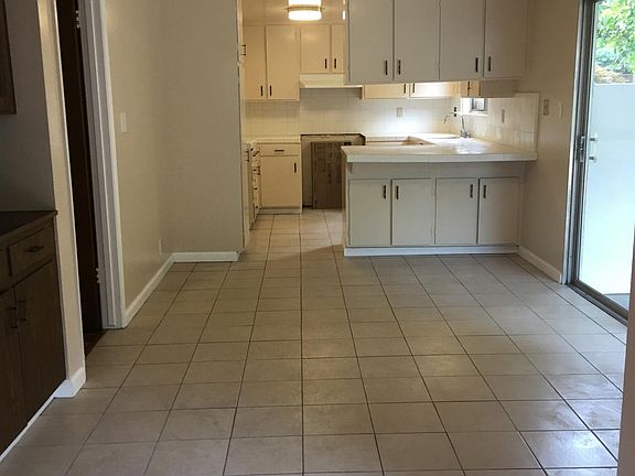 2nd image of 3860 Barker Dr APT 1