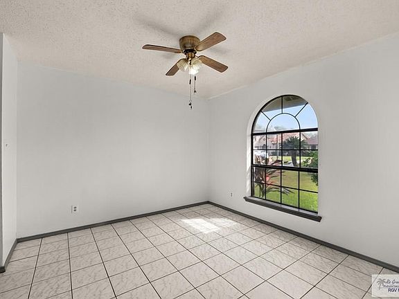 4th image of 4705 Savannah Dr