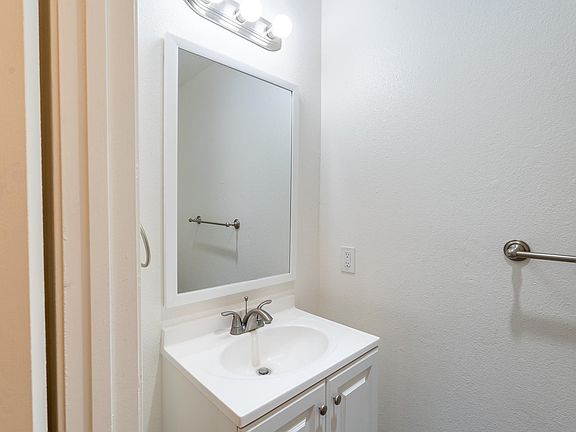 4th image of 16765 Barnell Ave #3