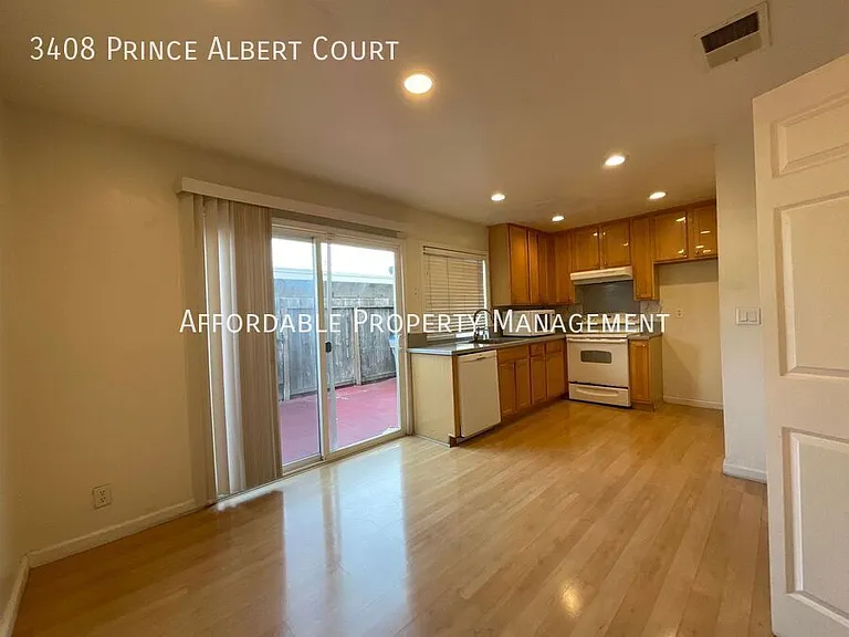 3408 Prince Albert Ct — Photo 3
