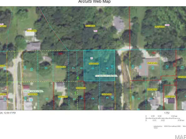 N 1st St, Fieldon, IL 62031