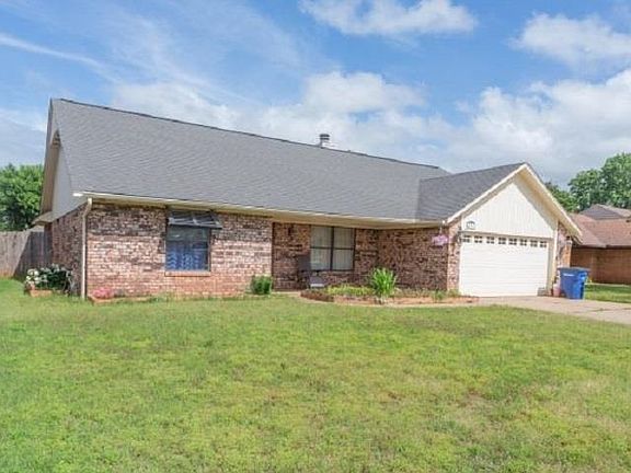 3rd image of 203 S Abbey Ln