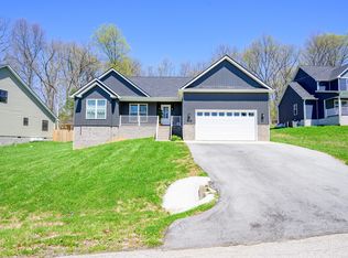 299 Hampton Rd, Brandenburg, KY 40108