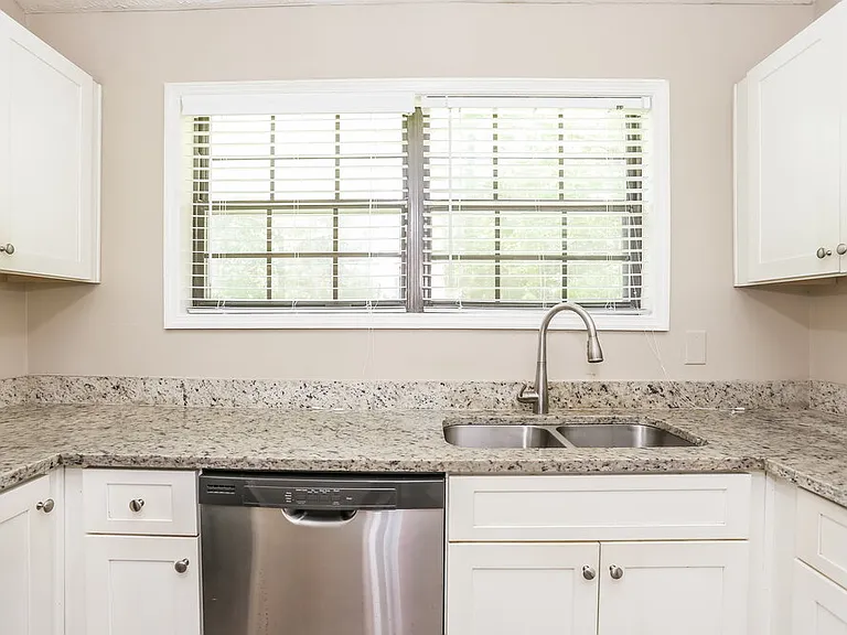 900 Turtle Bend Ln — Photo 8