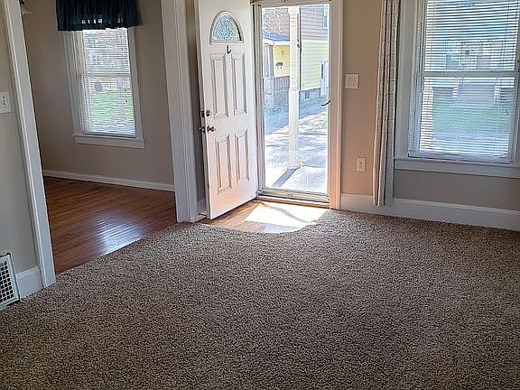 4th image of 126 Artemas Ct