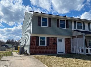 8586 Beacon Point Dr, Pasadena, MD 21122