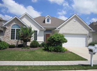 2325 Castlebrook Ln, Sylvania, OH 43560