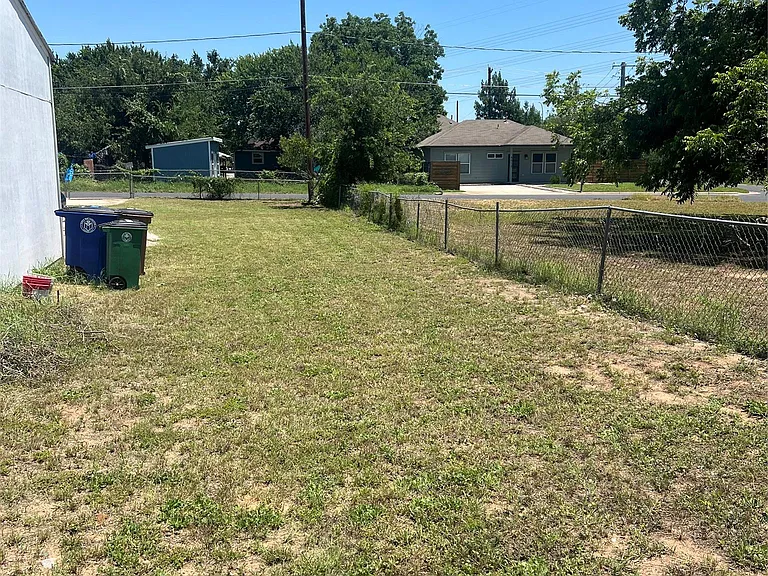 6405 Torres St — Photo 12