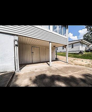 2nd image of 808 Kendall Dr