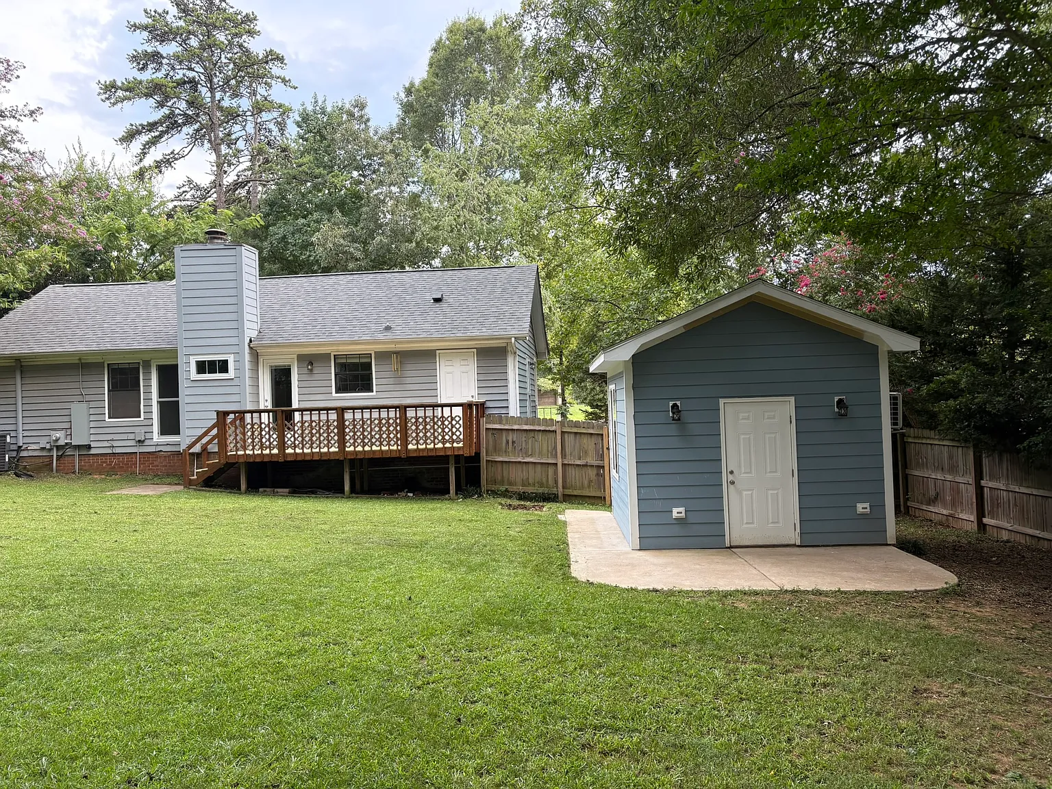 3 bed, 1.5 bath, 1200 sqft, $1,850 — Photo 2
