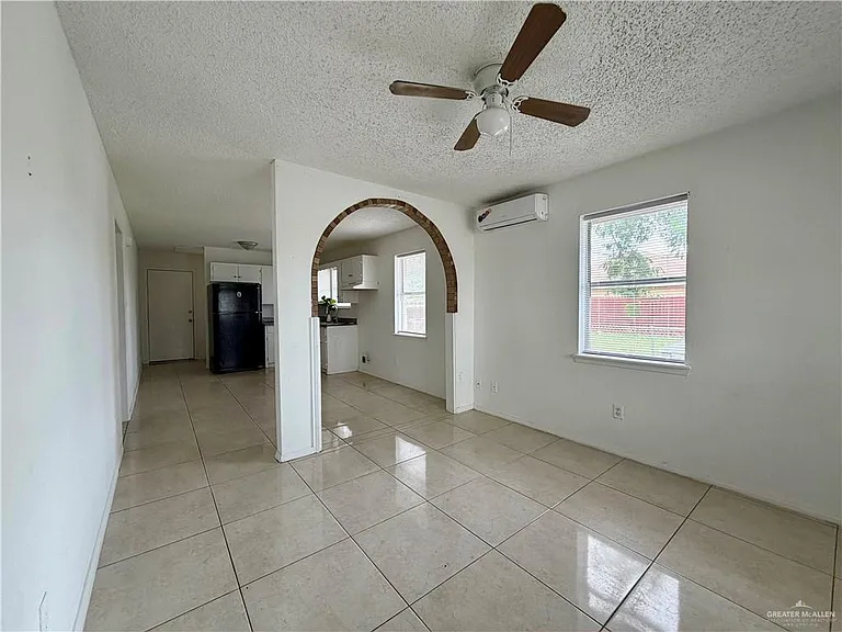301 S Raul Longoria Rd — Photo 7