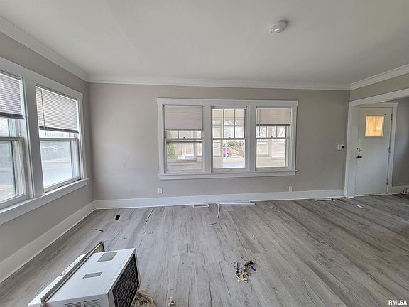 4th image of 401 W Hanssler Pl