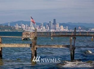 Rolling Bay Walk NE #D, Bainbridge Island, WA