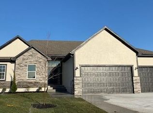 1805 NE Pallisade Ct, Grain Valley, MO 64029