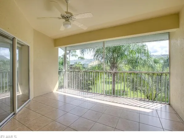 3260 Douglas Dr APT 202, Naples, FL 34105