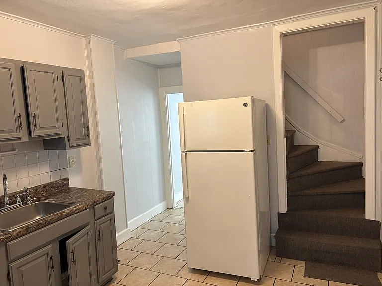 132 W Prescott Aly — Photo 5