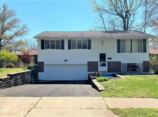 22 Gray Brooke Ln, Florissant, MO