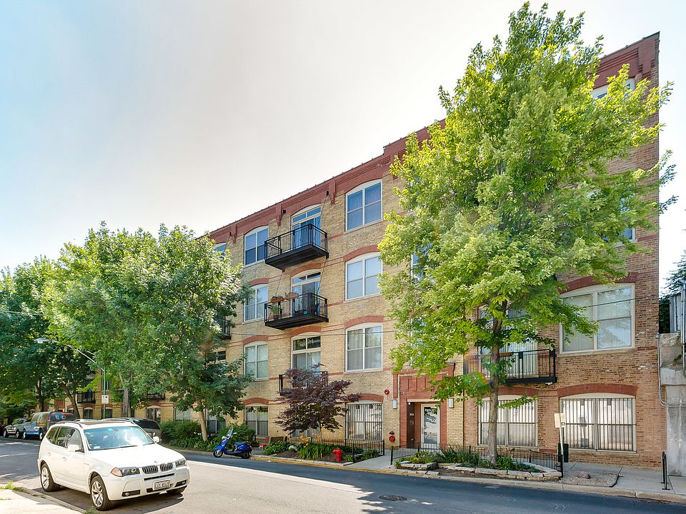 1st image of 1740 N Maplewood Ave Unit 1A