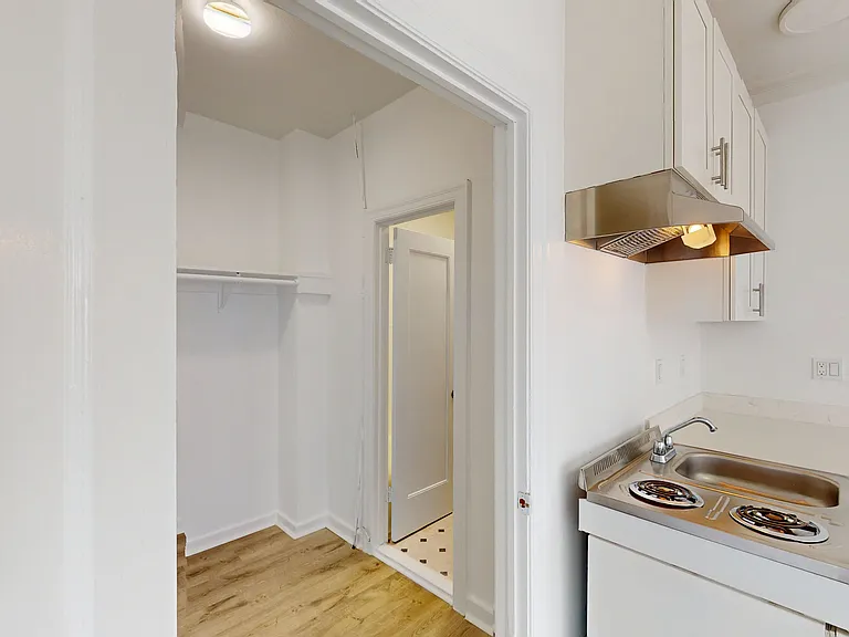 727 Ellis St #309 — Photo 4