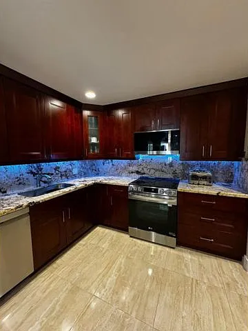 5520 Coach House Cir — Photo 17
