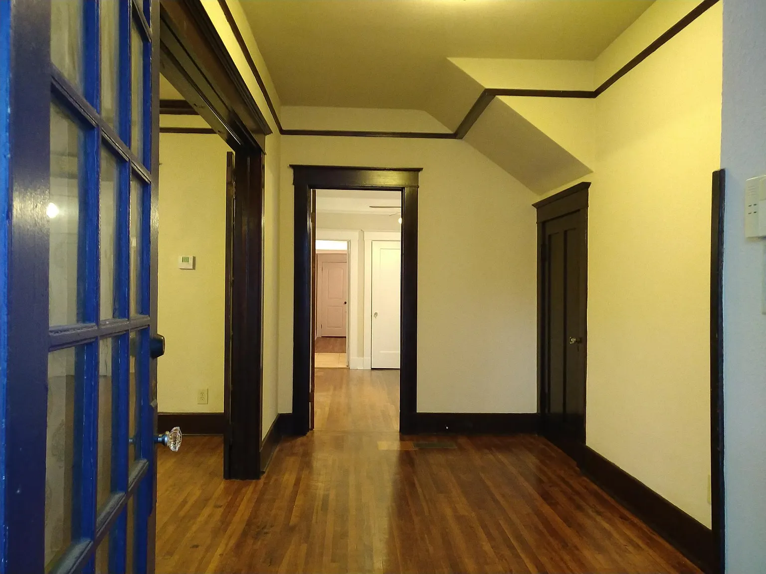 2 bed, 1.5 bath, 1300 sqft, $2,000 — Photo 3