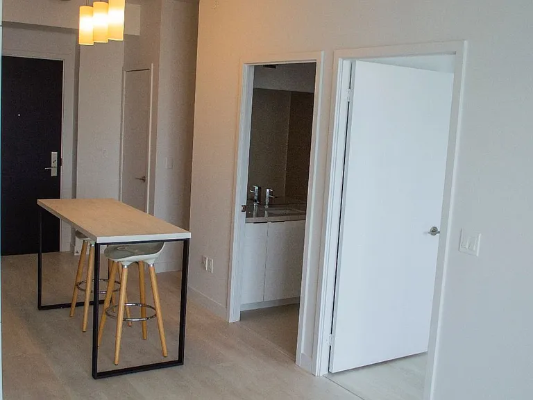 8 Eglinton Ave E #3709 — Photo 5