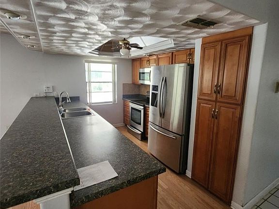 2nd image of 8405 N Pine Haven Pt