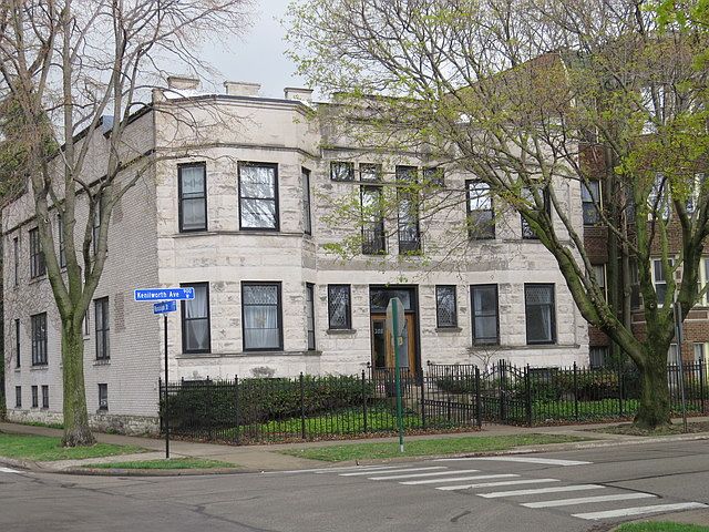 1st image of 300 S Kenilworth Ave