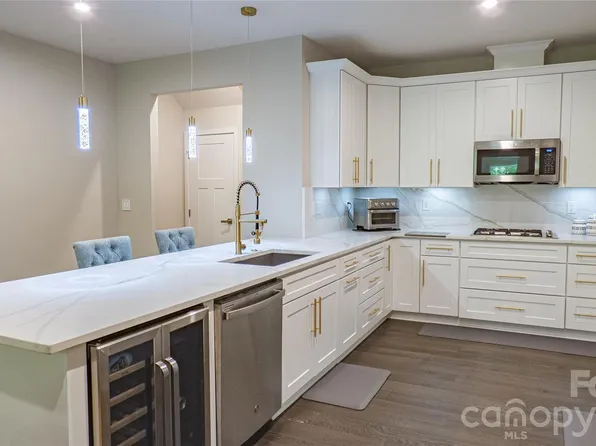125 Lanyard Dr #D, Mooresville, NC 28117