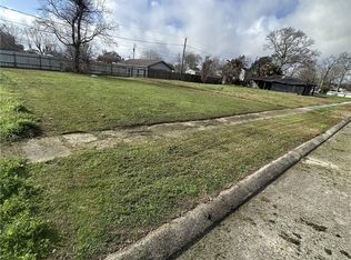 2421 Repose St, Violet, LA 70092