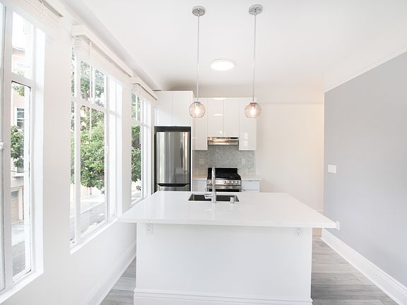 4th image of 3270 21st St #102