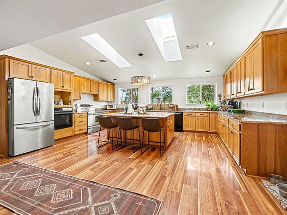 5th image of 4272 Beagle Rd