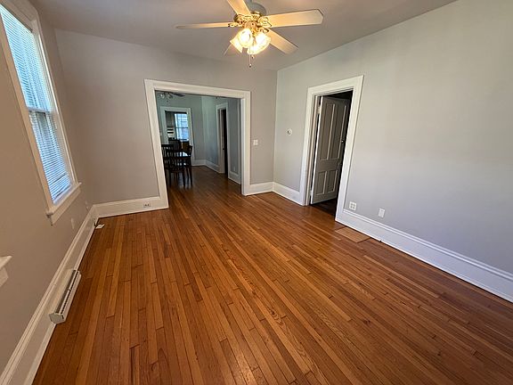 3rd image of 3909 Bridge Ave