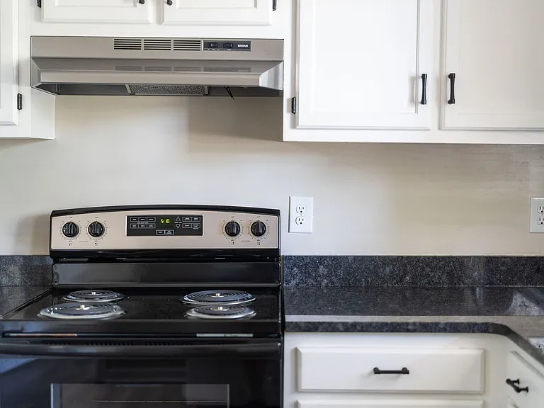 450 Cedar Ave #6 — Photo 20