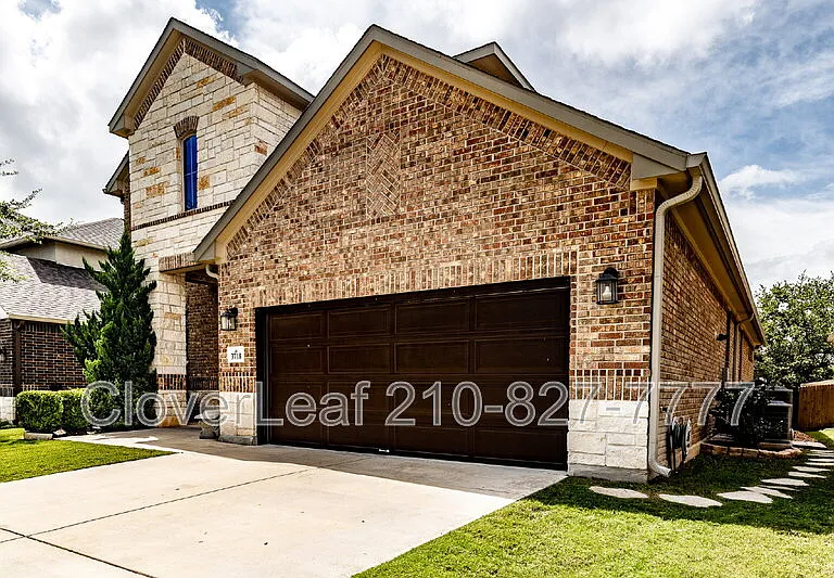 3718 Avia Oaks — Photo 2