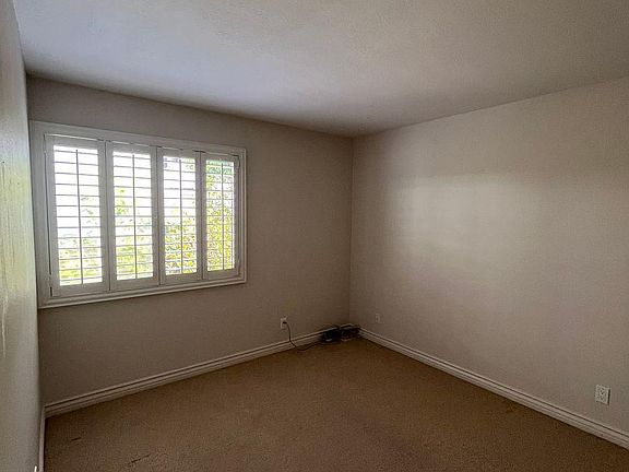 2nd image of 530 Via De La Valle Unit I